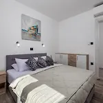 Lemily Villa